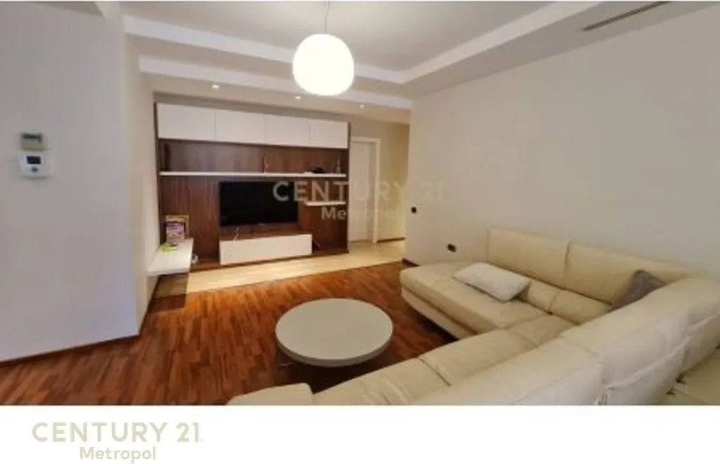 Appartamento 2+1 in affitto a Vila e Artё, Tirana, 135 m². Foto 1 di 9