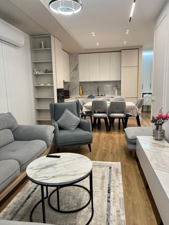 Appartamento 2+1 in affitto ad Ali Demi, Tirana, 91 m². Foto 2 di 3