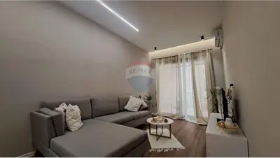 Apartment 1+1 for rent in Rruga Gjergj Arianiti, Vlorë, 90 m². Photo 2 of 12