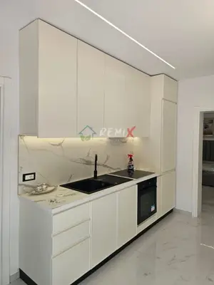 Apartment 2+1 for rent in Rruga Faik Konica, Durrës, 100 m². Photo 1 of 12