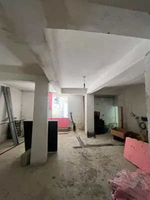 Negozio in affitto a Rruga Jahja Ballhysa, Durazzo, 140 m². Foto 2 di 9