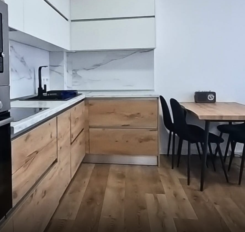 Apartment 2+1 for rent in Rruga Jordan Misja, Tirana, 90 m². Photo 2 of 3