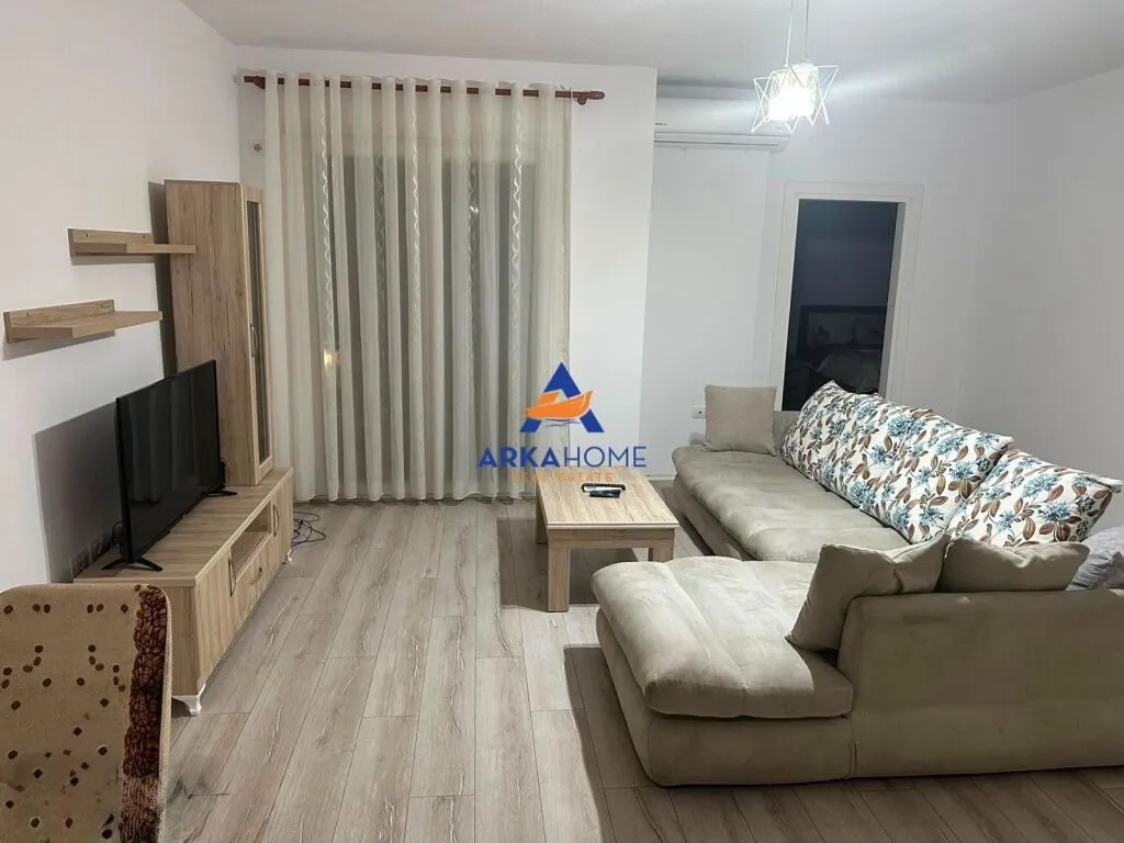 Appartamento 1+1 in affitto a Rruga Haxhi Hysen Dalliu, Tirana, 70 m². Foto 1 di 5