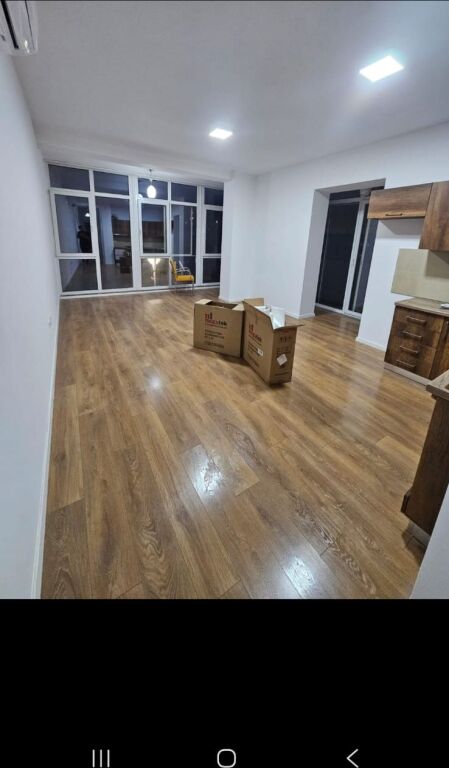 Zyrë me qera në Komuna e Parisit, Tiranë, 167 m². Foto 1 nga 3