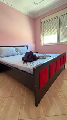 Appartamento 1+1 in affitto a Shkëmbi i Kavajës, Durazzo, 60 m². Foto 2 di 8