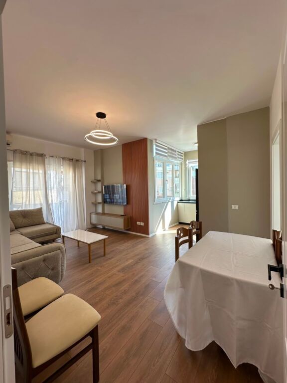 Appartamento 2+1 in affitto a Kopshti Botanik Zoologjik, Tirana, 90 m². Foto 2 di 3
