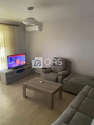 Appartamento 1+1 in affitto a Qyteti Studenti, Tirana, 65 m². Foto 1 di 5