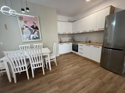 Appartamento 2+1 in affitto a Qendra e Formimit Profesional ish URT, Durazzo, 90 m². Foto 3 di 9