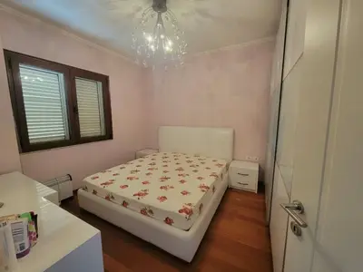 Appartamento 2+1 in affitto a Kthesa e Kamzës, Tirana, 94 m². Foto 7 di 12