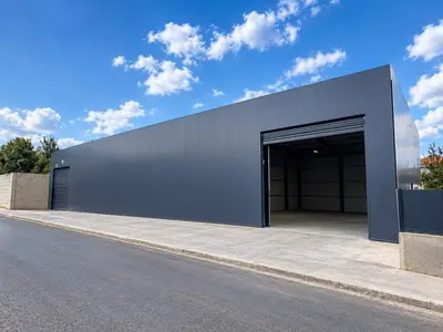 Magazinë me qera në Yrshek, Tiranë, 670 m². Foto 1 nga 4