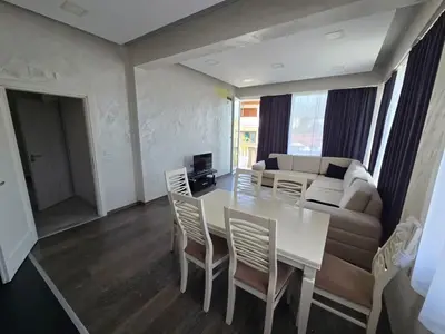 Vilë 3+1 me qera në Sauk, Tiranë, 141 m². Foto 1 nga 7