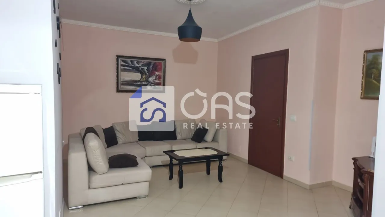 Apartament 1+1 me qera në Astir, Tiranë, 65 m². Foto 1 nga 7