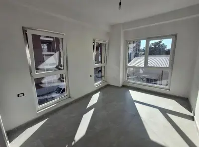 Office for rent in Laprakë, Tirana, 95 m². Photo 2 of 4