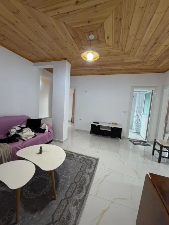 Shtëpi private 2+1 me qera në Spitallë, Durrës, 89 m². Foto 1 nga 8