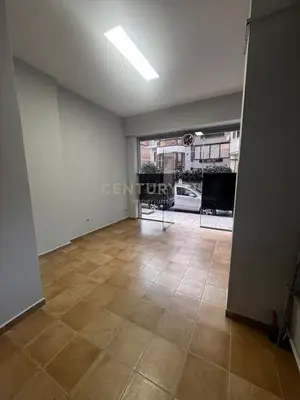 Commercial space for rent in Rruga Fortuzi, Tirana, 28 m². Photo 5 of 7