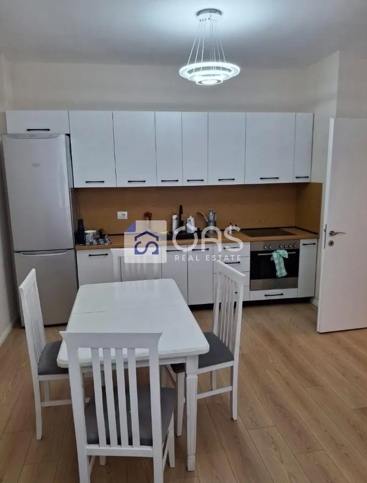 Apartment 2+1 for rent in Fusha Aviacionit, Tirana, 100 m². Photo 1 of 2
