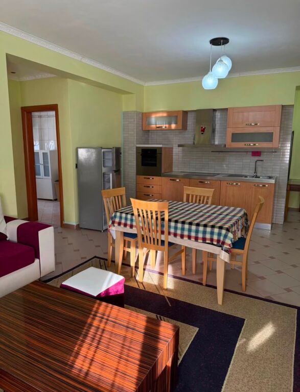 Apartament 1+1 me qera në Rruga e Durrësit, Tiranë, 70 m². Foto 2 nga 3