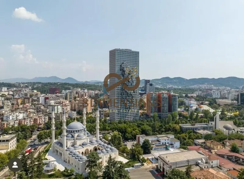 Office for rent in Rruga e Elbasanit, Tirana, 270 m²