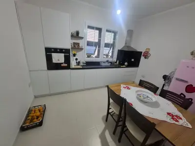 House 2+1 for rent in Lagjia Nr 6, Durrës, 80 m². Photo 4 of 9