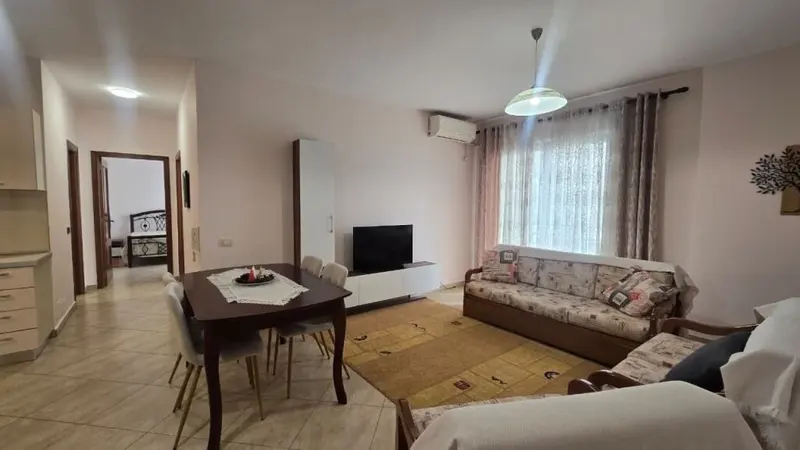 Appartamento 2+1 in affitto a Globe, Tirana, 100 m²