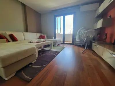 Appartamento 2+1 in affitto a Kthesa e Kamzës, Tirana, 94 m². Foto 4 di 12