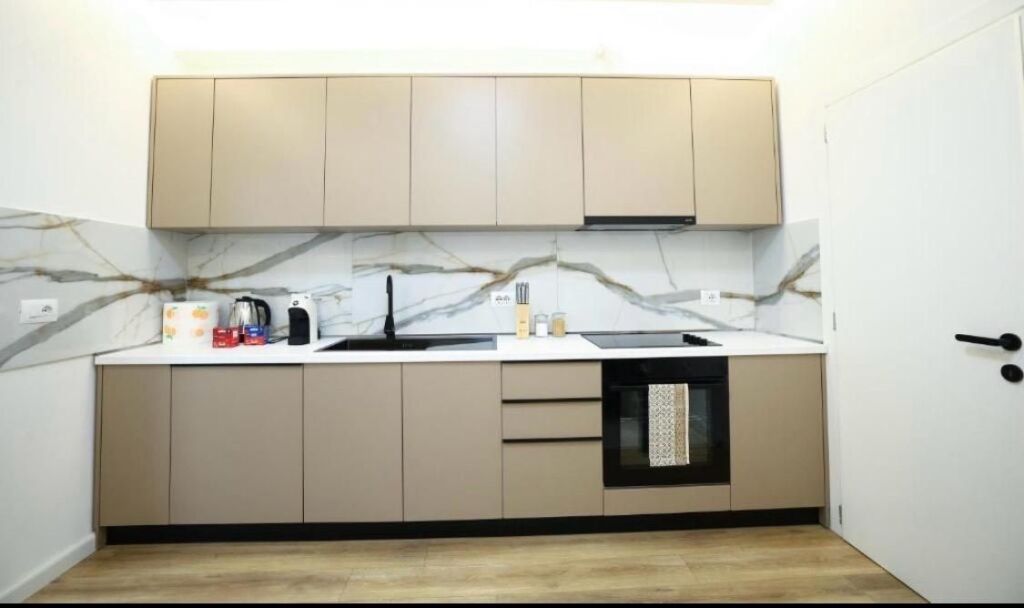 Appartamento 2+1 in affitto a Rruga Mine Peza, Tirana, 90 m². Foto 2 di 3