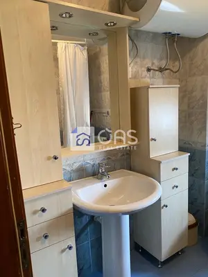Dupleks 3+1 me qera në Rruga e Elbasanit, Tiranë, 140 m². Foto 8 nga 12