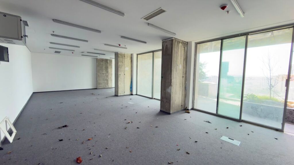 Office for rent in Downtown One, Tirana, 220 m². Photo 1 of 3