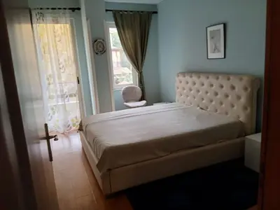Apartament 2+1 me qera në Kodra e Diellit, Tiranë, 100 m². Foto 10 nga 11
