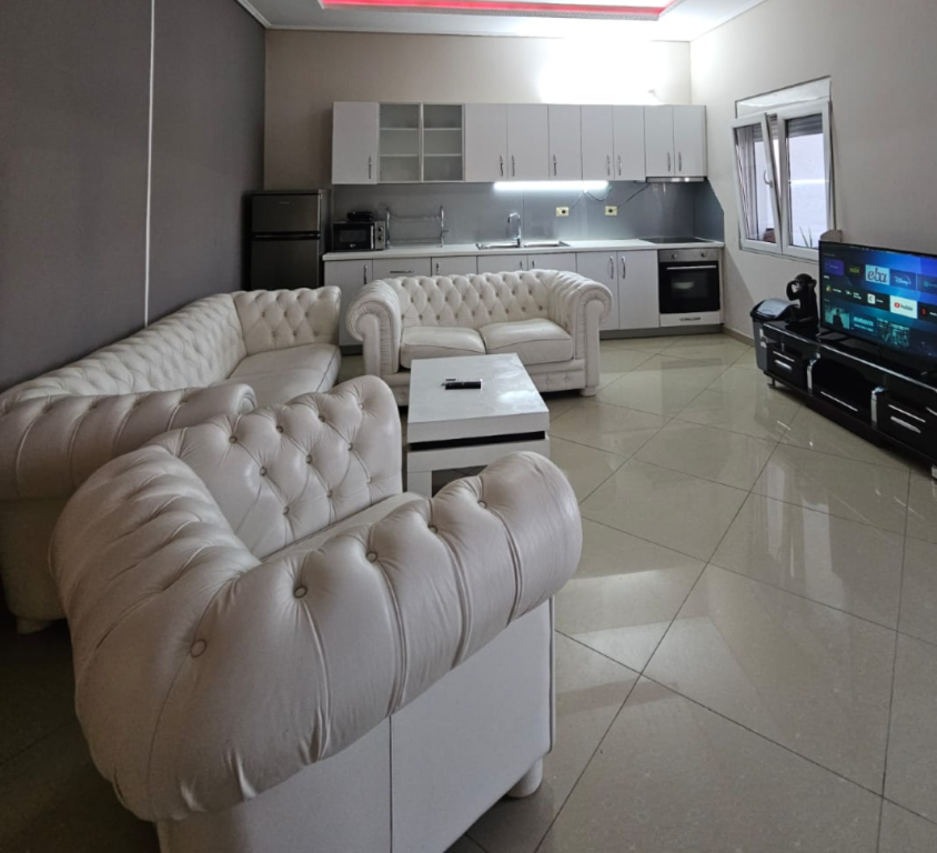 Appartamento 1+1 in affitto a Myslym Shyri, Tirana, 80 m²