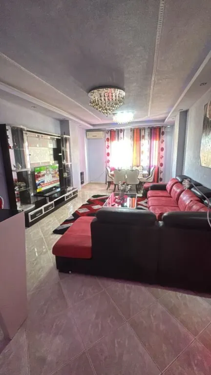 Appartamento 2+1 in affitto ad Ardeno Mobilime, Tirana, 100 m². Foto 1 di 11