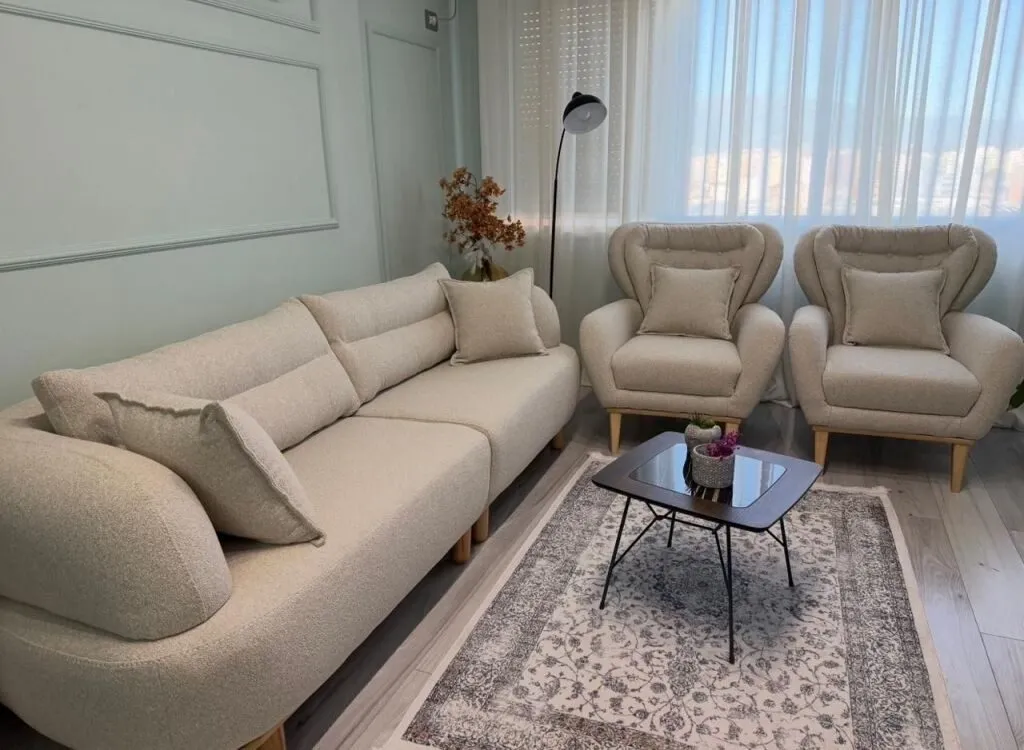 Apartament 2+2 me qera në Yzberisht, Tiranë, 110 m². Foto 1 nga 10