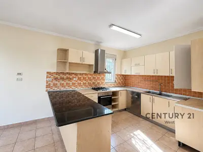 Vilë me qera në Kodra e Priftit, Tiranë, 520 m². Foto 6 nga 12