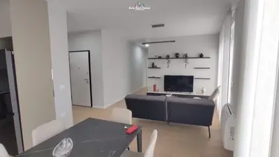 Appartamento 2+1 in affitto a Xhamia e Tabakeve, Tirana, 115 m². Foto 4 di 11