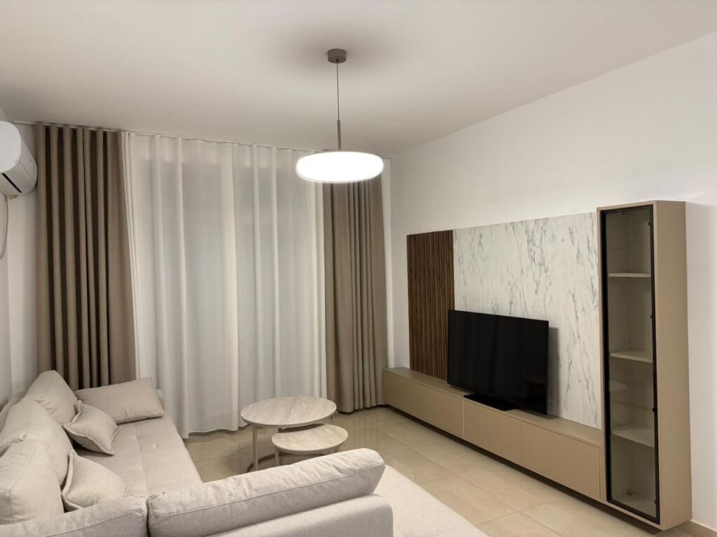 Apartament 2+1 me qera në Selvia, Tiranë, 80 m². Foto 2 nga 3