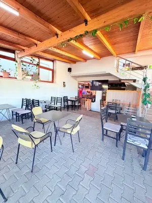 Ambient biznesi me qera në Sukth, Durrës, 120 m². Foto 1 nga 5