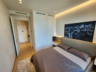 Apartment 1+1 for rent in Kompleksi Dinamo, Tirana, 70 m². Photo 10 of 12