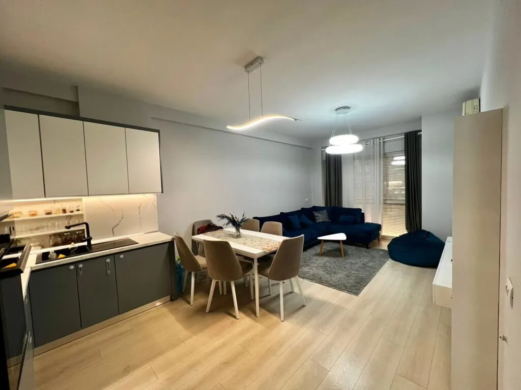 Apartment 2+1 for rent in Don Bosko, Tirana, 130 m². Photo 1 of 7