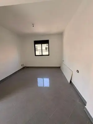 Appartamento 2+1 in affitto a Rruga Kumini, Durazzo, 100 m². Foto 3 di 6