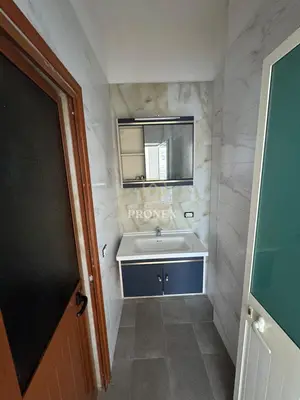 Commercial space for rent in Rruga Hysen Kertusha, Durrës, 146 m². Photo 9 of 12
