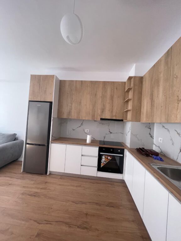 House 1+1 for rent in Astir, Tirana, 70 m². Photo 2 of 3