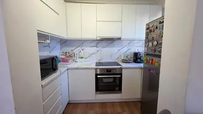 Apartament 1+1 me qera në Xhamlliku, Tiranë, 50 m². Foto 3 nga 8
