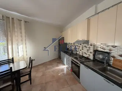 Appartamento 2+1 in affitto a Kthesa e Kamzës, Tirana, 104 m². Foto 4 di 7