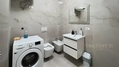 Apartment 2+1 for rent in Rruga Ferit Xhajko, Tirana, 112 m². Photo 5 of 6