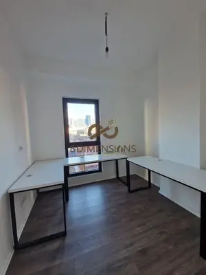 Negozio in affitto a Rruga e Kavajës, Tirana, 103 m². Foto 2 di 4
