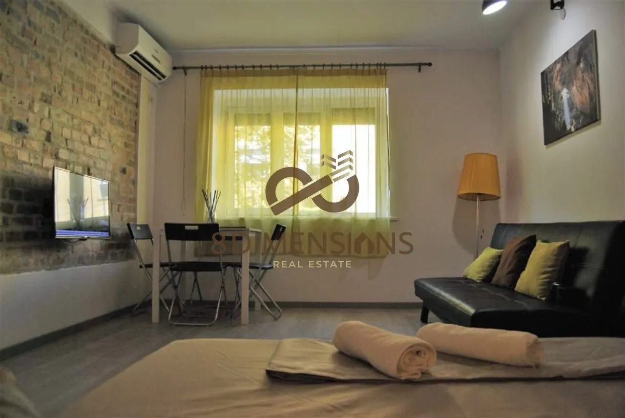 Garsoniere me qera në Rruga e Bogdanëve, Tiranë, 35 m². Foto 1 nga 6