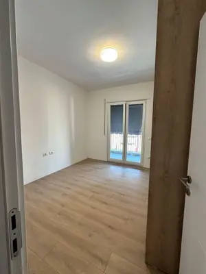 Appartamento 2+1 in affitto a Bashkia, Kamza, 113 m². Foto 2 di 9