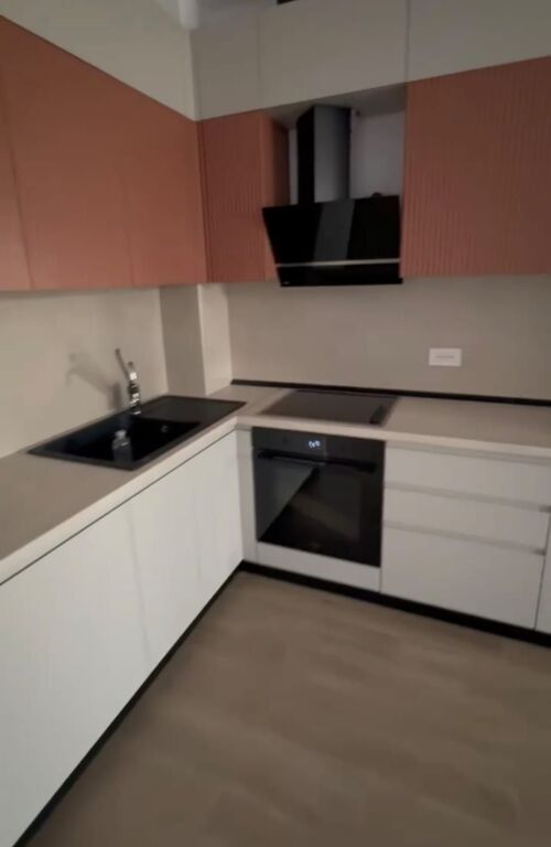 Appartamento 2+1 in affitto a Sheshi Skënderbej, Tirana, 90 m². Foto 2 di 3