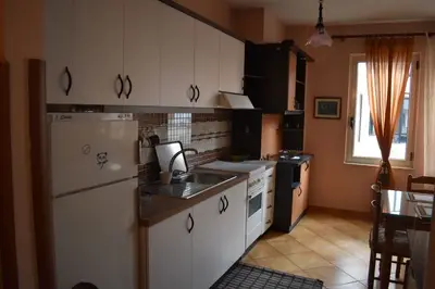 Apartament 2+1 me qera në Kodra e Diellit, Tiranë, 100 m². Foto 4 nga 11