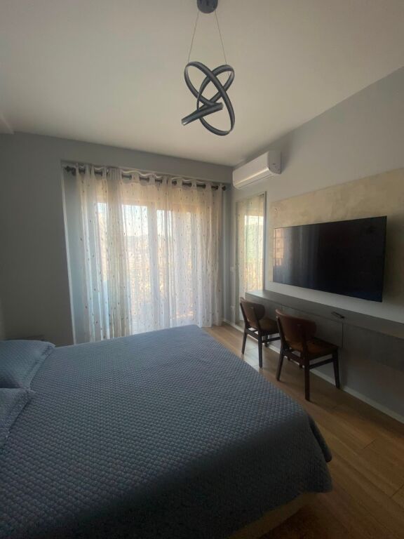 Apartament 3+1 me qera në Rruga e Kavajës, Tiranë, 158 m². Foto 3 nga 3